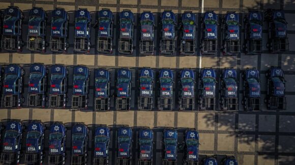 Entrega Rocha Moya 80 patrullas a corporaciones de seguridad en Sinaloa; la inversión supera los 85 mdp