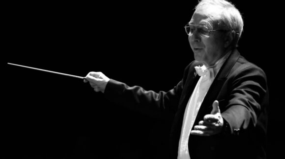 Por su amplia trayectoria y legado cultura, reconocen a Gordon Campbell con Premio Sinaloa de las Artes 2025
