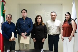 Por su amplia trayectoria y legado cultura, reconocen a Gordon Campbell con Premio Sinaloa de las Artes 2025