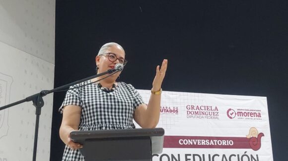 Graciela Domínguez Nava encabeza conversatorio “Con Educación, la Transformación Avanza”, en Guamúchil, Sinaloa