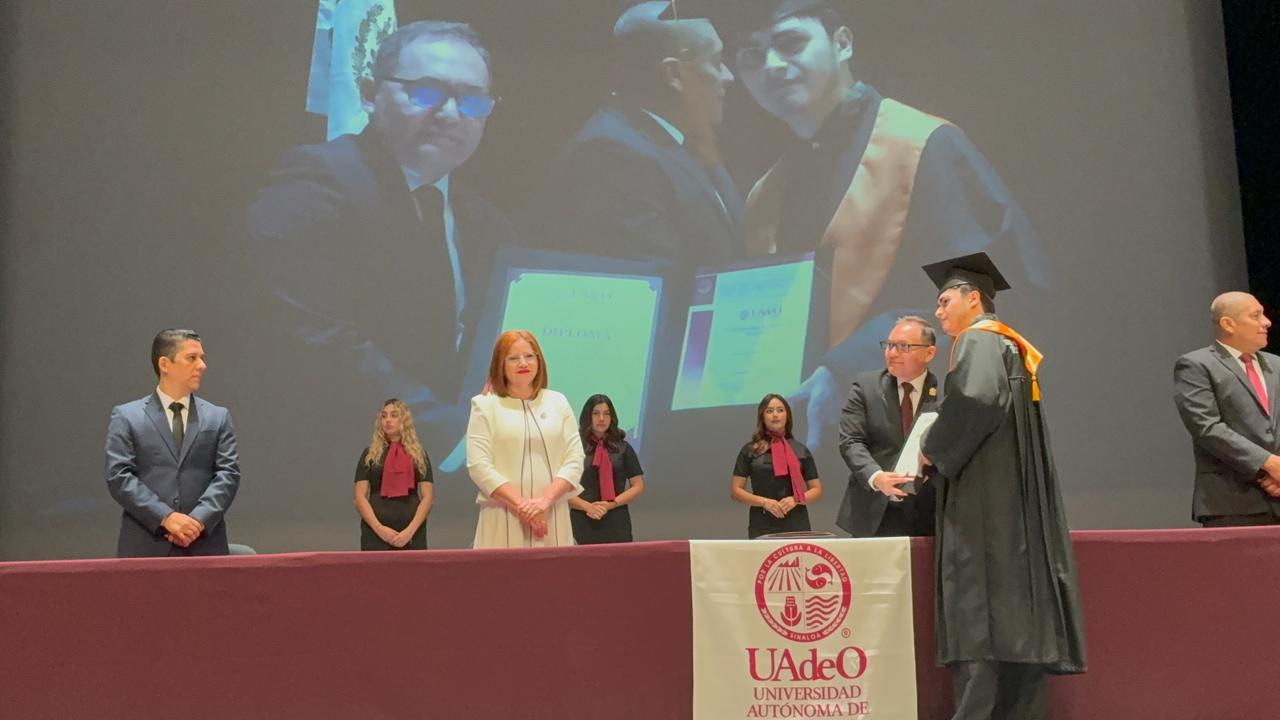 Graduados UAdeO Los Mochis