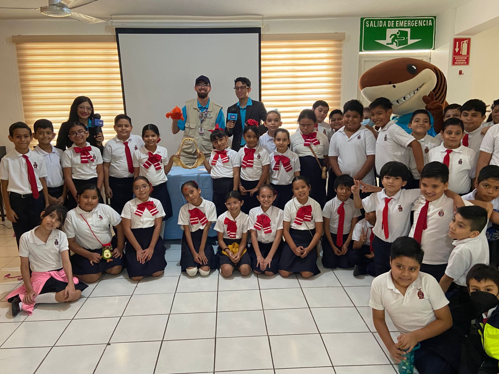 El Gran Acuario Mazatlán lleva el programa ‘El Océano va a tu escuela’