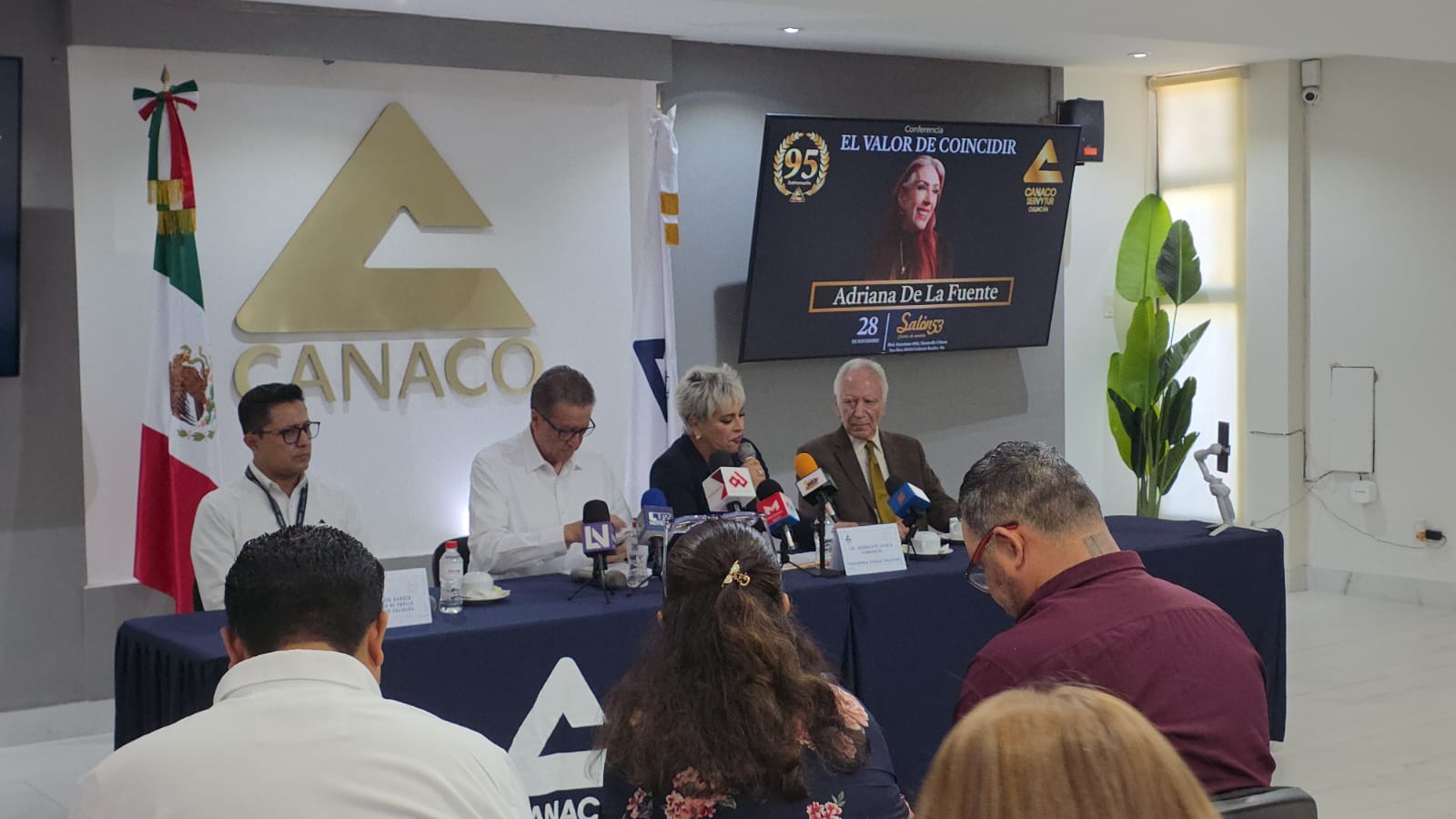Guadalupe Zavala en presentación de Expo Empresarial y Galardón Canaco