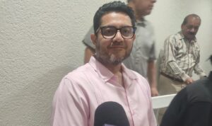 guillermo hernandez lizarraga vicepresidente del colegio de profesionistas en contaduría publica