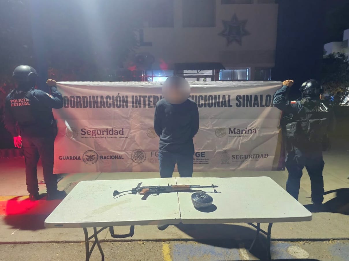 Hombre armado detenido en Culiacán, Sinaloa