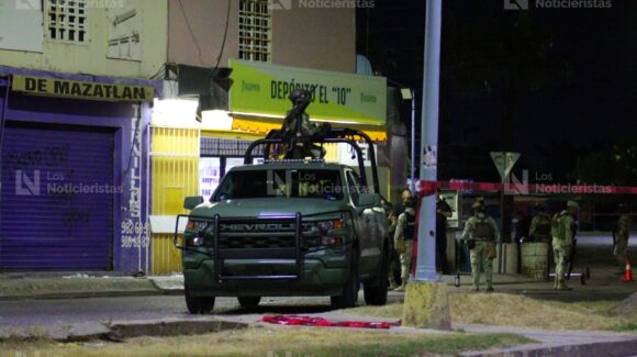 Balean a hombre afuera de expendio en el fraccionamiento Torremolinos en Mazatlán, Sinaloa; sería elemento activo de “Los Harfuch”
