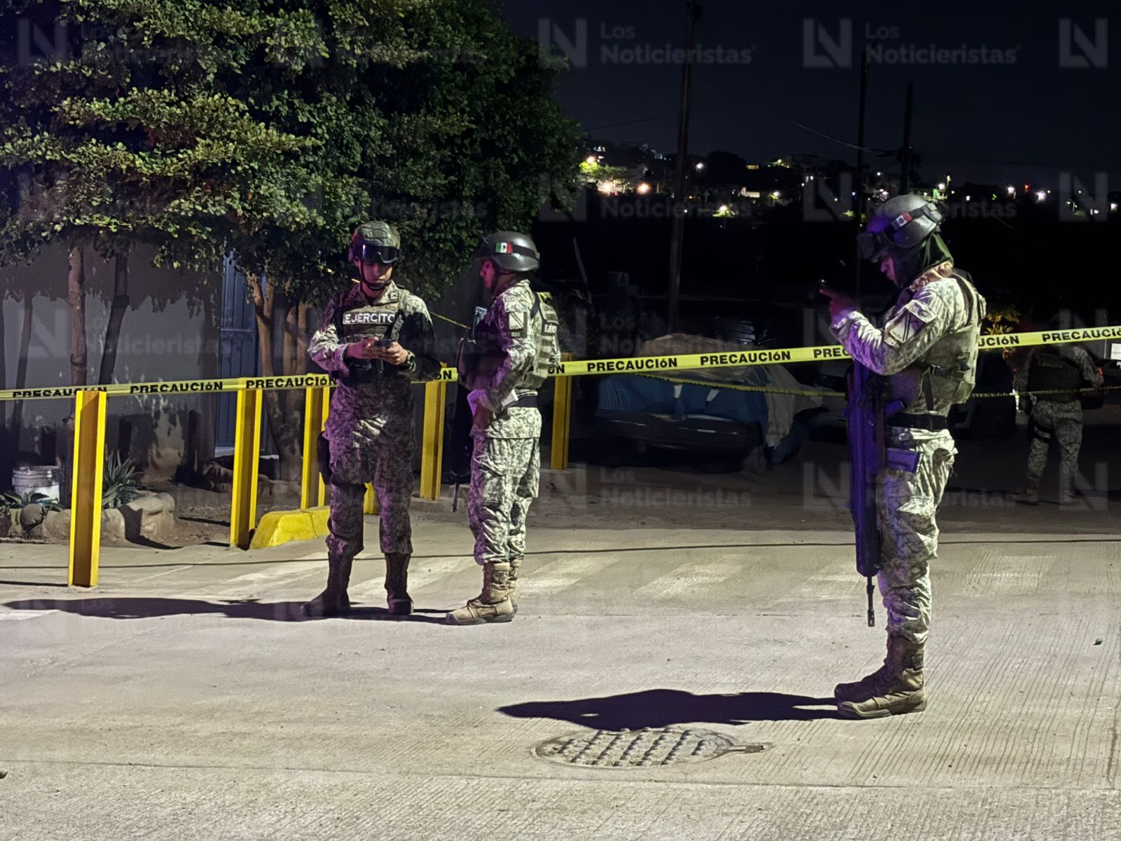 Ejército localiza a un hombre ejecutado dentro de un abarrote en la Progreso, Culiacán, Sin.