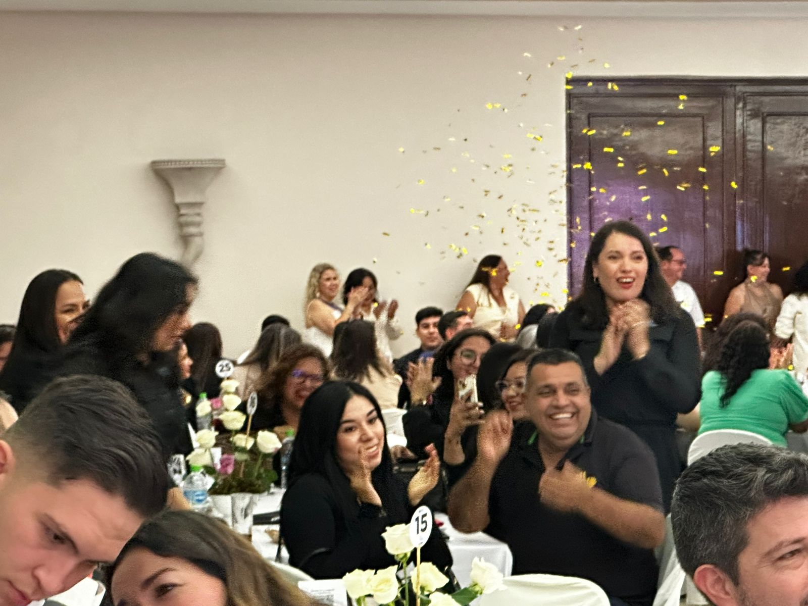 homenajean a filantropos de sinaloa en mazatlan