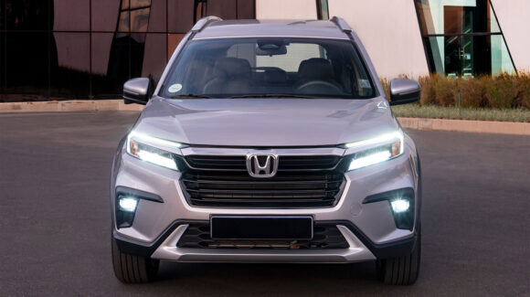 ¿Camioneta compacta con 3 filas de asientos? Así es la Honda BR-V; checa su rango de precio