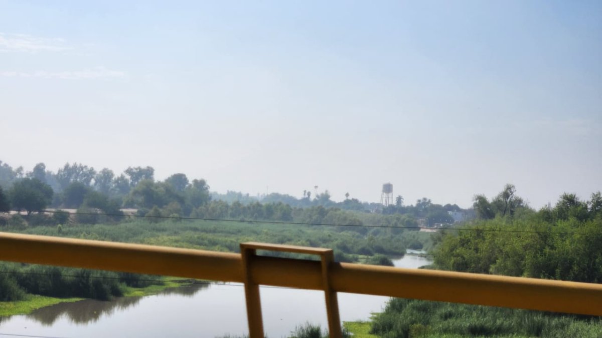 humo por quema de basura y soca en Guasave