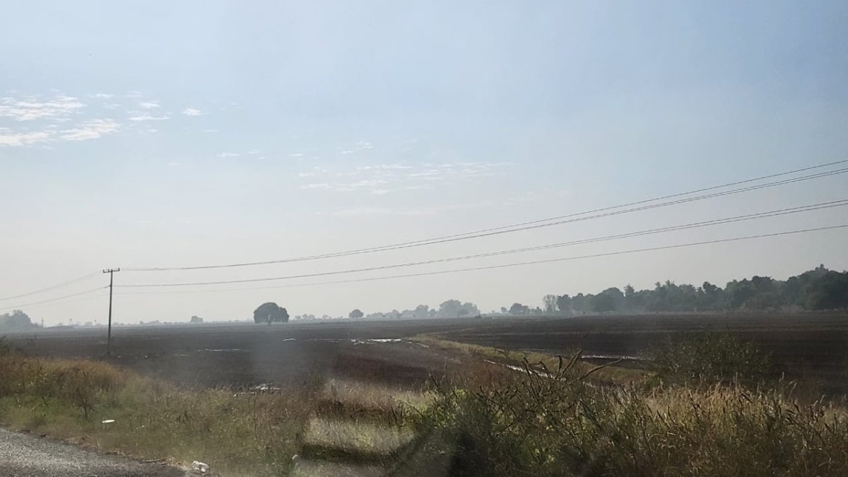 humo por quema de basura y soca en Guasave