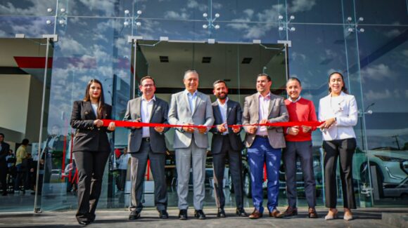 Grupo del Rincón celebra su 56 aniversario con la reapertura de las agencias Nissan Congreso y Nissan Aeropuerto