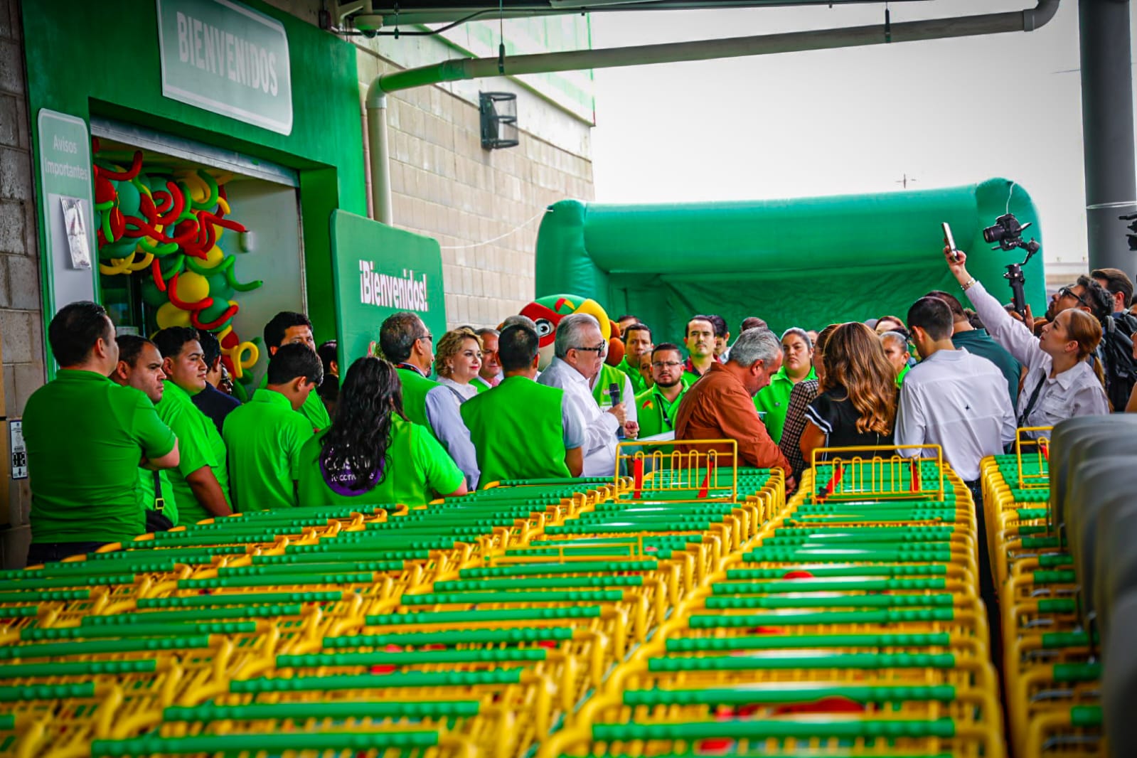 Inauguración de Bodega Aurrera Villa Bonita, en Culiacán