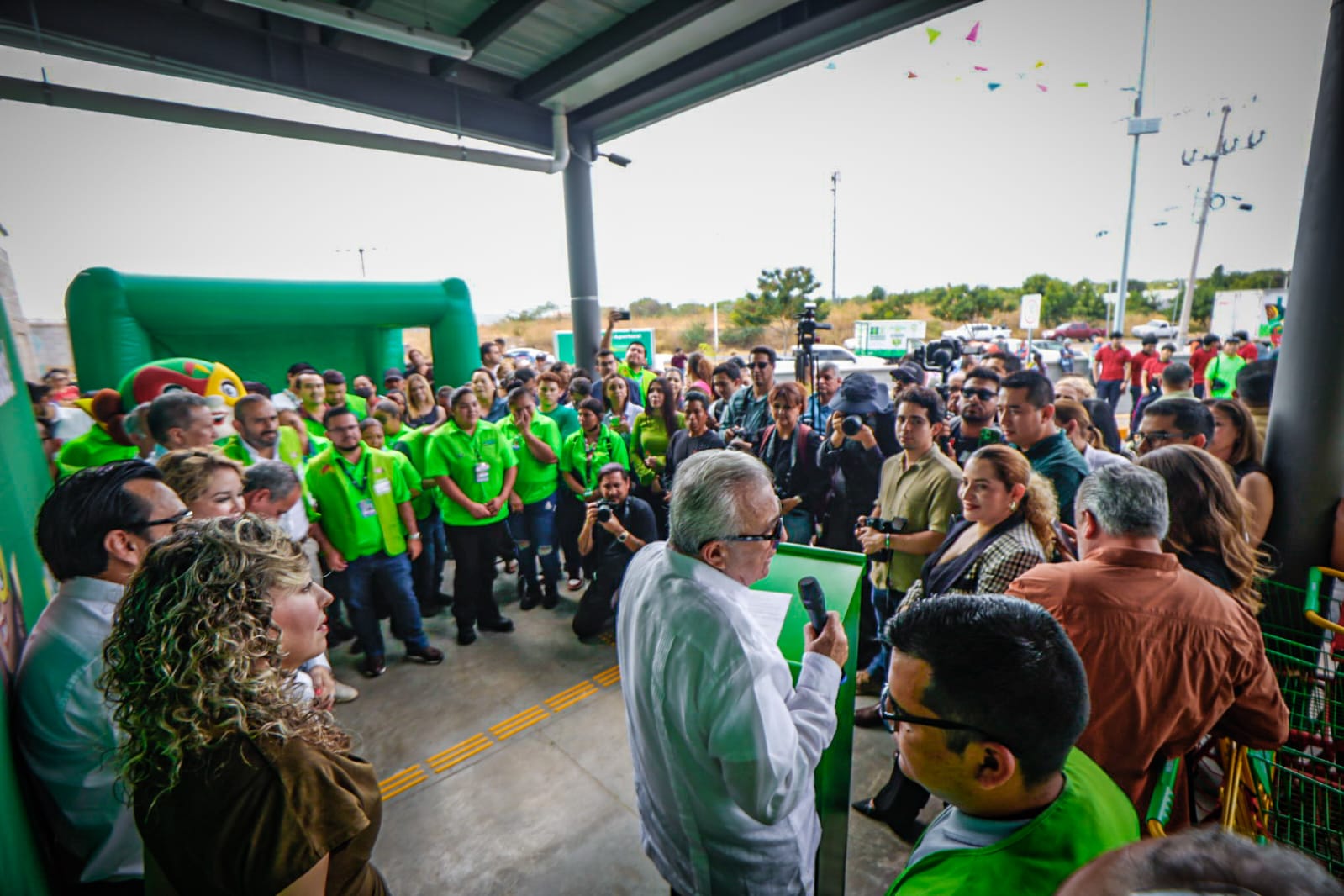 Inauguración de Bodega Aurrera Villa Bonita, en Culiacán