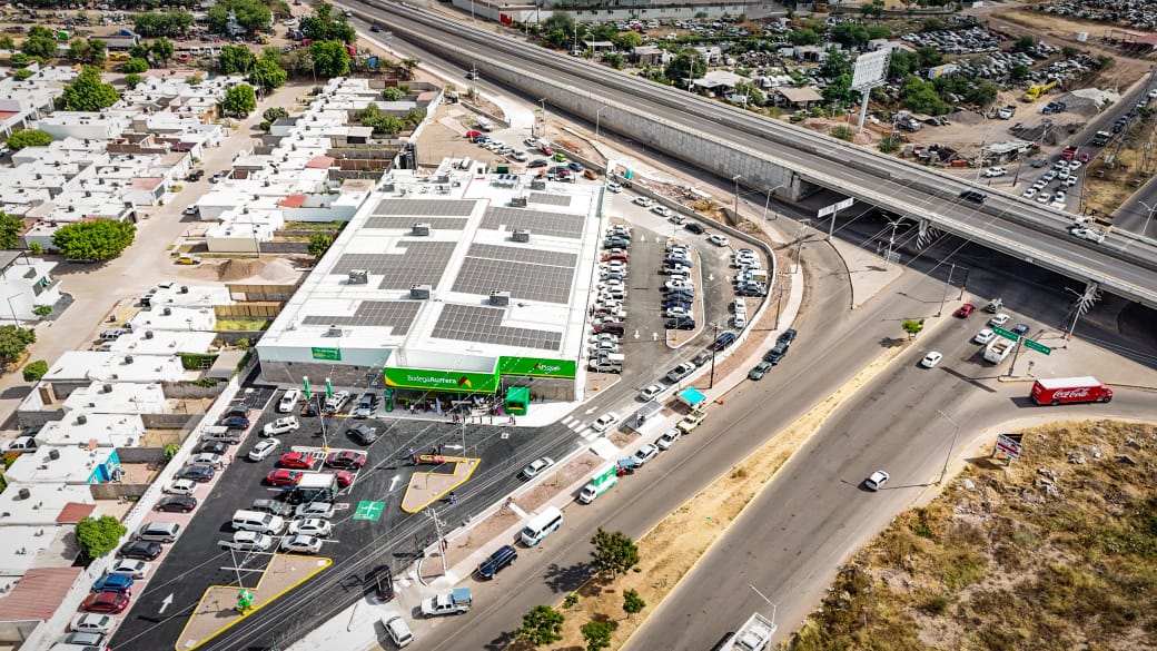 Inauguración de Bodega Aurrera Villa Bonita, en Culiacán