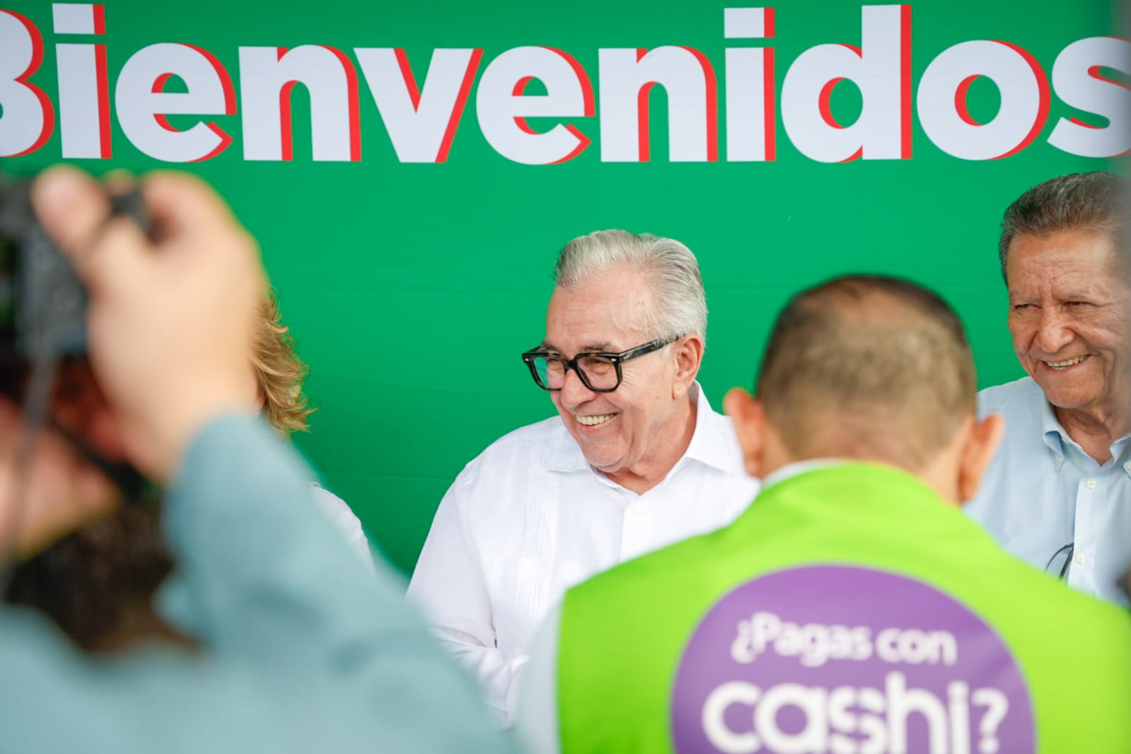Rocha Moya en Inauguración de Bodega Aurrera Villa Bonita, en Culiacán