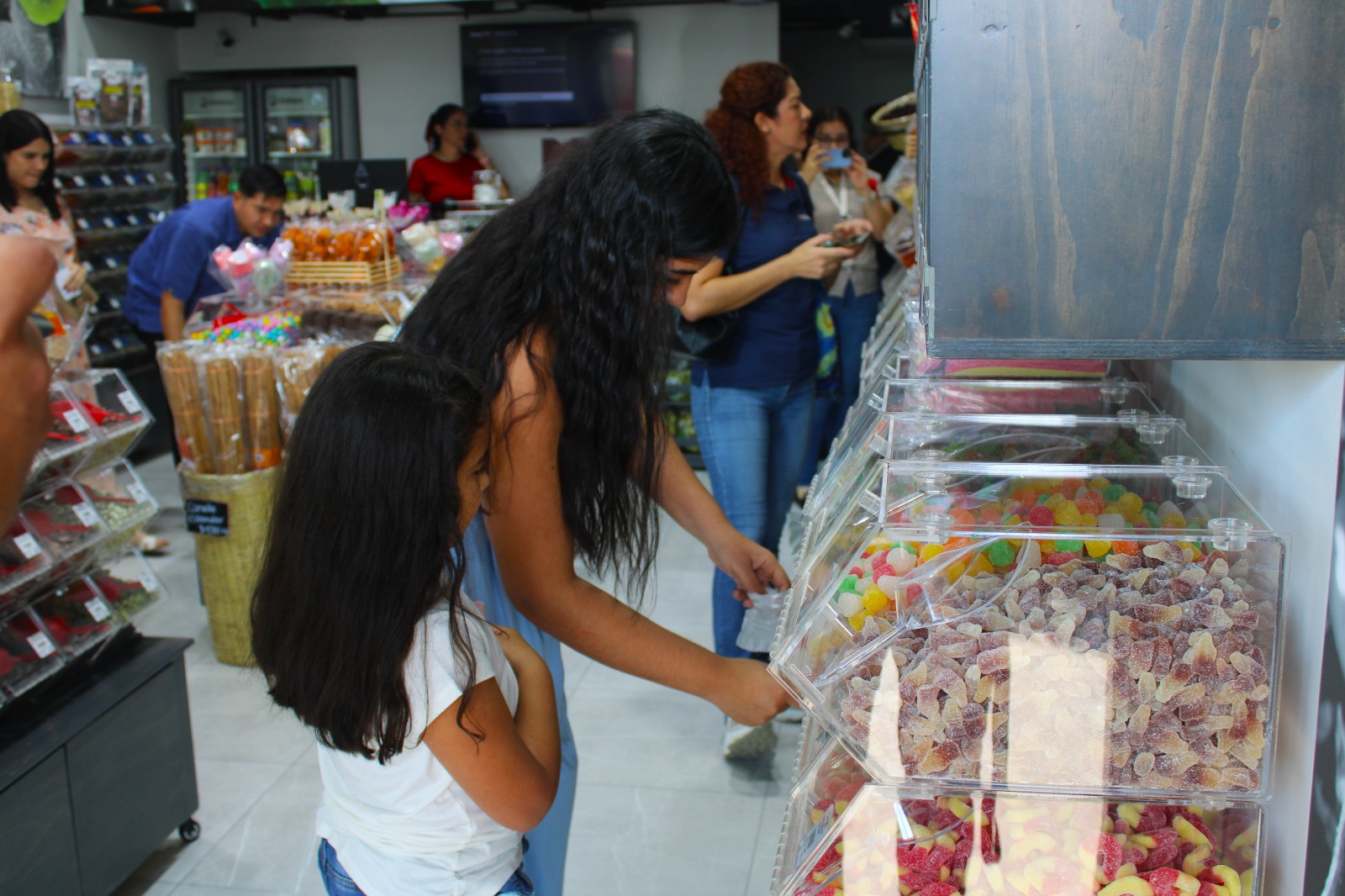 Inauguración de sucursal de Los Canastos en Plaza Cabo Carena, en Mazatlán