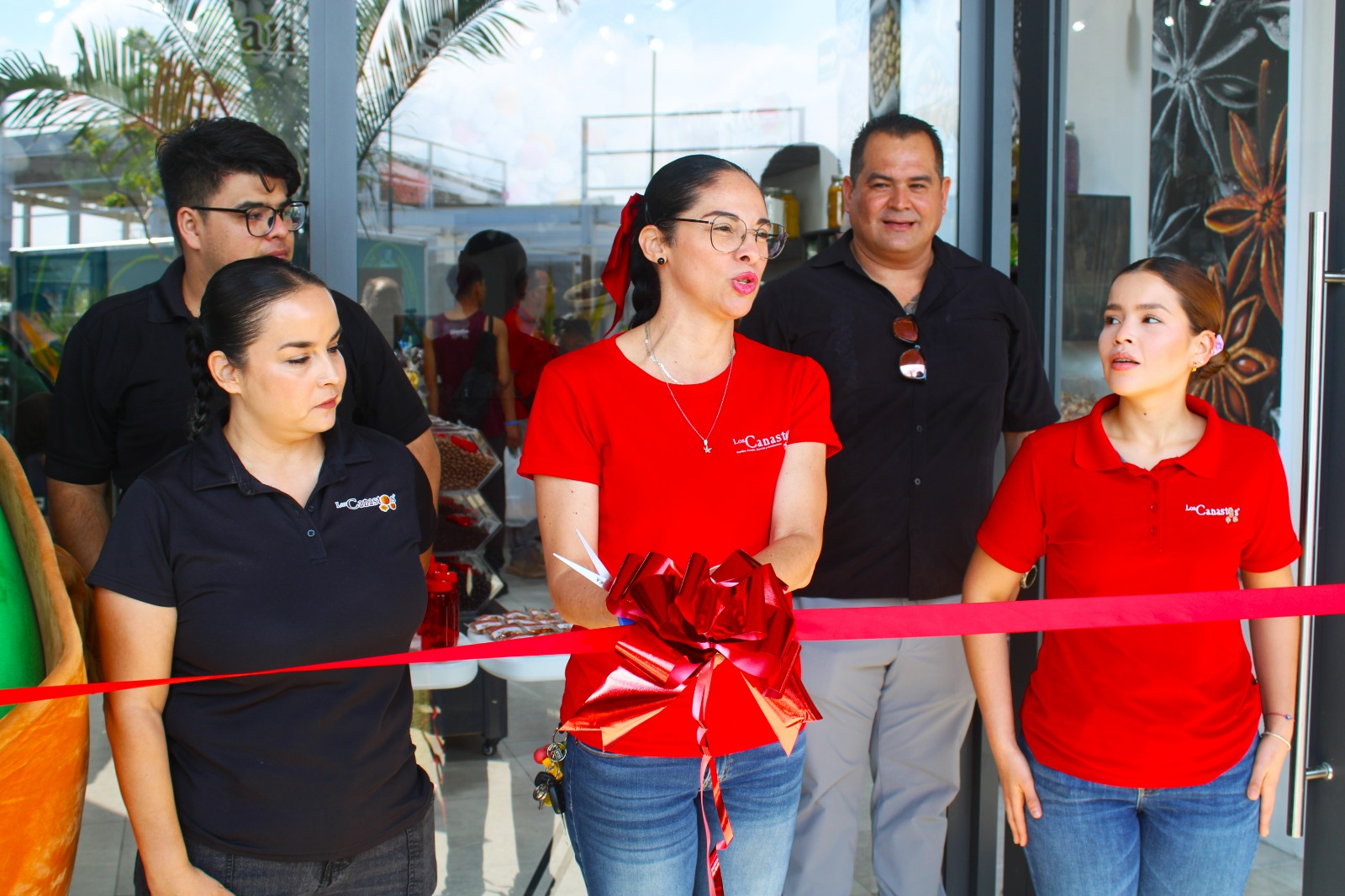 Inauguración de sucursal de Los Canastos en Plaza Cabo Carena, en Mazatlán