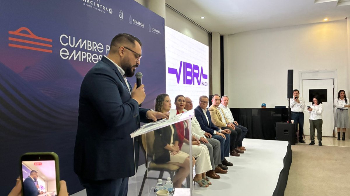inauguran cumbre pacifico empresarial 2025 en los mochis funcionarios