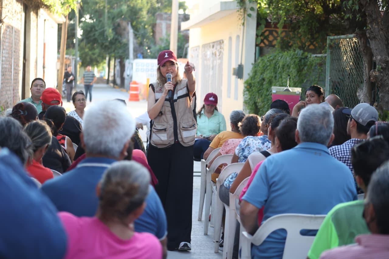 Entregan pavimentación de calle en la colonia Casas Económicas, en Mazatlán