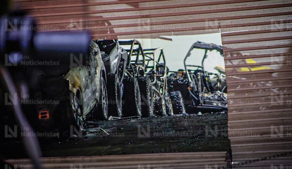 Incendio en un lote de carros "Elite Motors Sports", en Culiacán