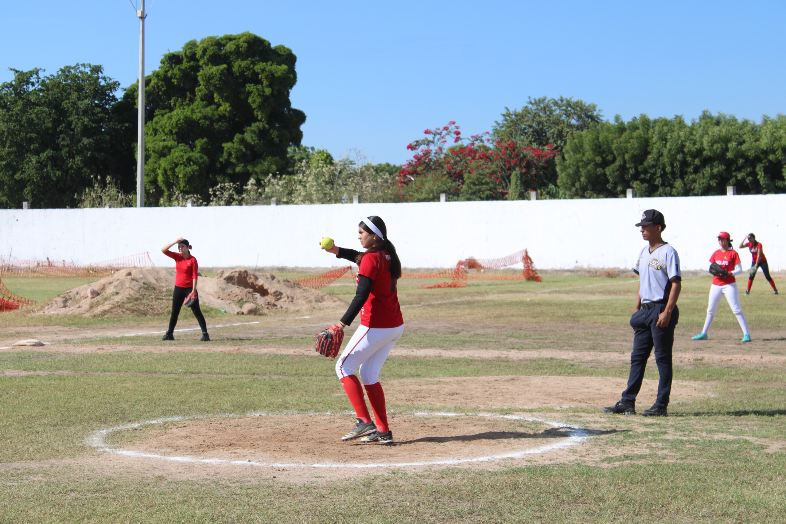 Inicia el torneo de softbol Copa Jorge Rosario Bojórquez Berrelleza, en Navolato