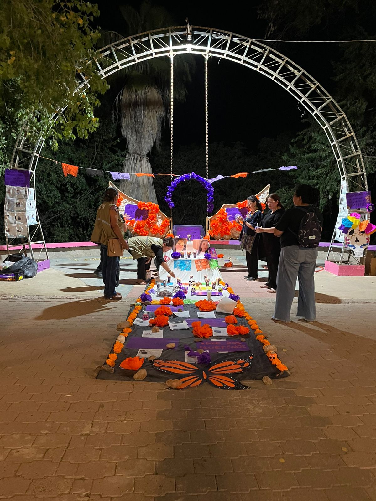 Altar a víctimas de feminicidio y desaparecidos en Guasave