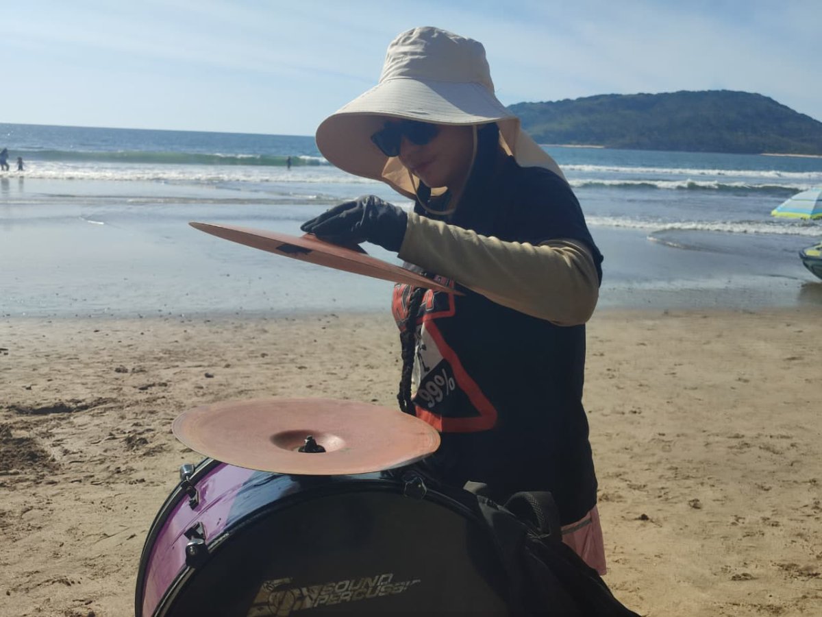 Jessica Cruz con su tambora
