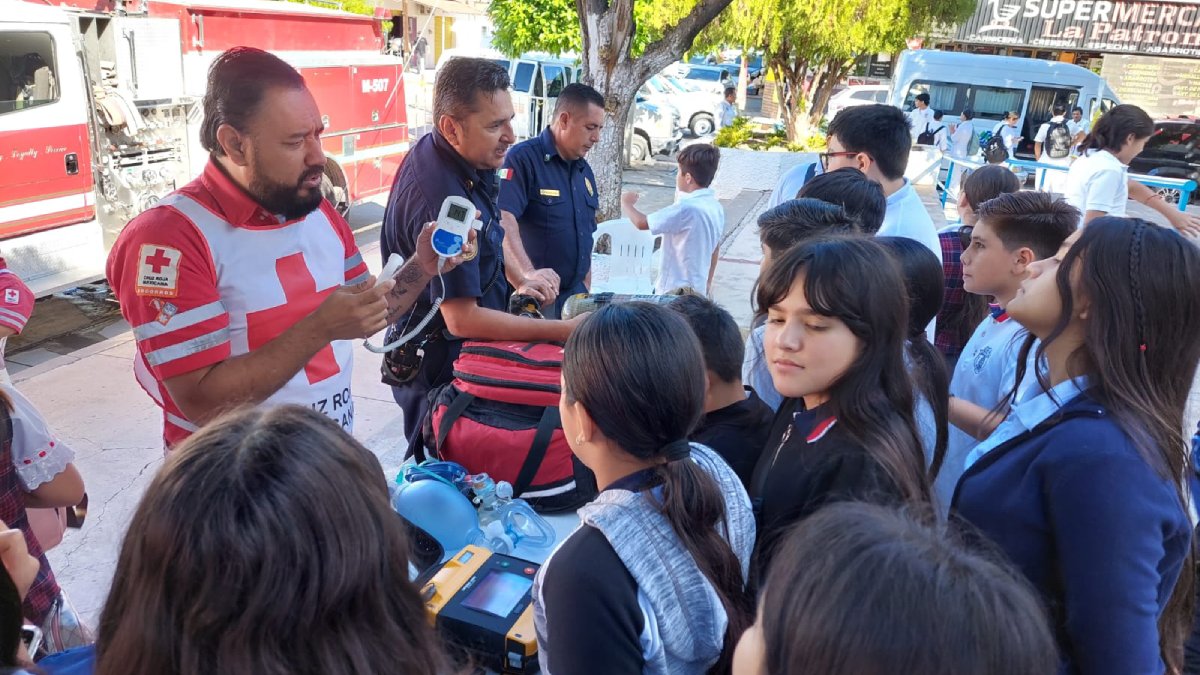 jornada interinstitucional de prevención y promoción de la salud en guamuchil alumnos