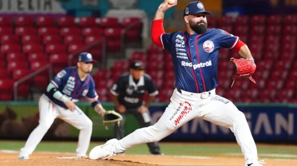 José Urquidy reaparece en la Liga Mexicana del Pacífico tras siete temporadas