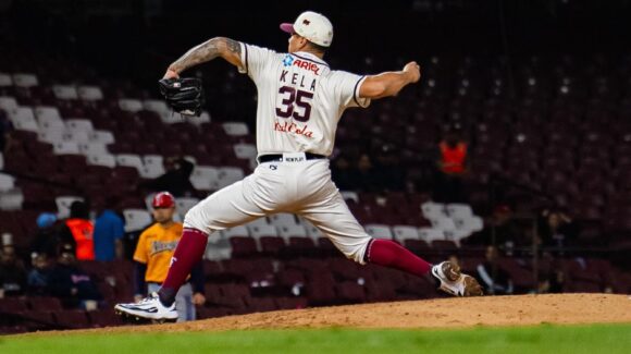 Keone Kela y Clay Helvey llegan a los Tomateros de Culiacán para la LMP 2025-26