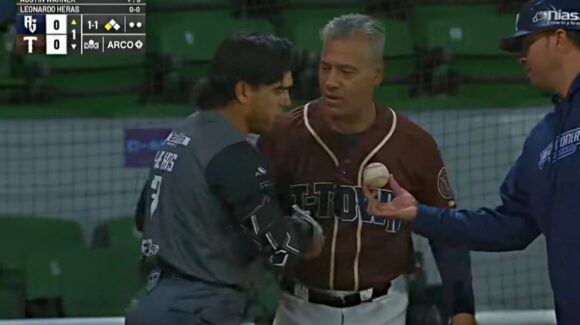 Leonardo Heras empata récord histórico en una jornada explosiva de la Liga Mexicana del Pacífico