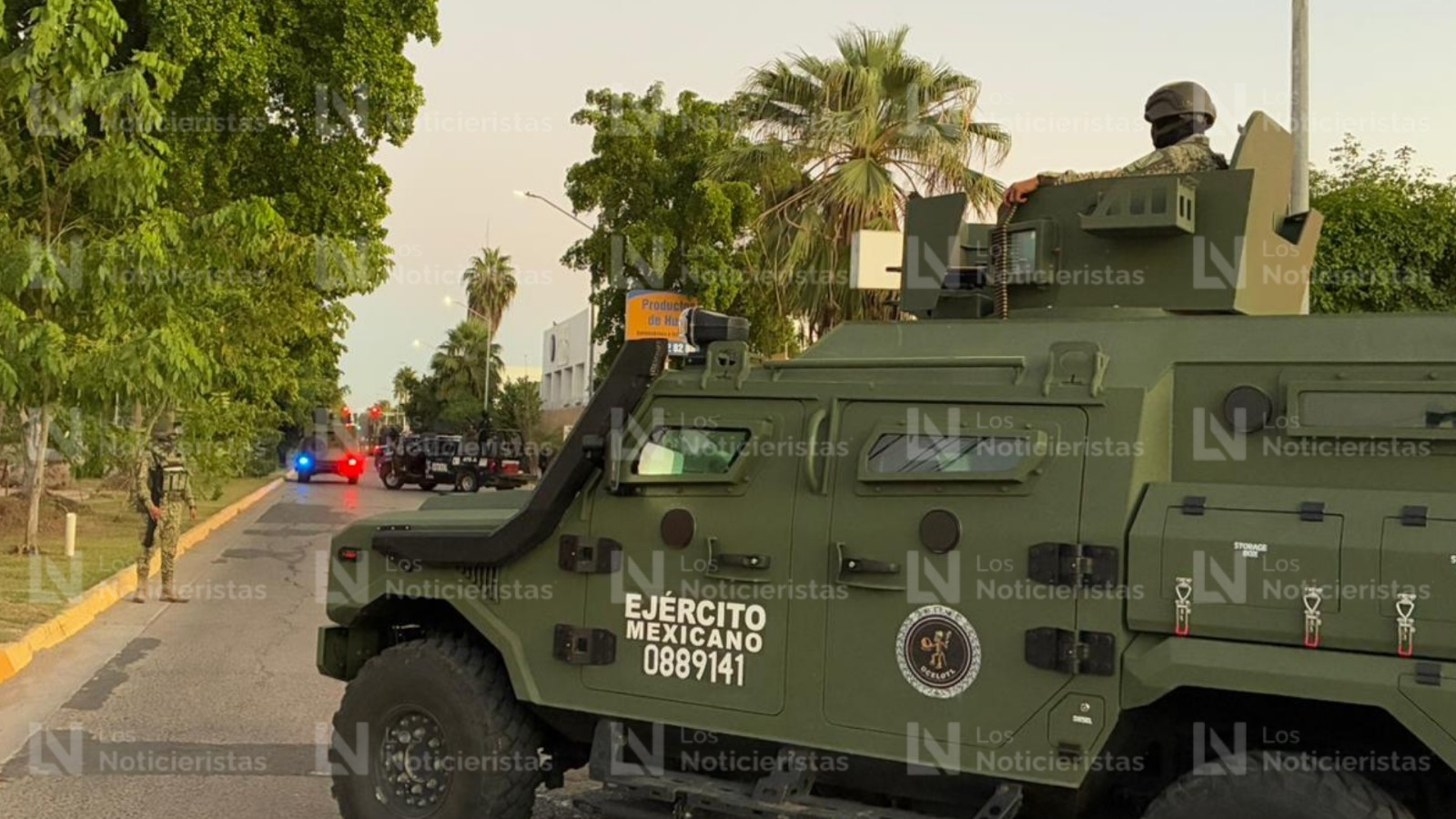 Llegan sujetos que fueron detenidos en La Brecha a la FGR de Los Mochis