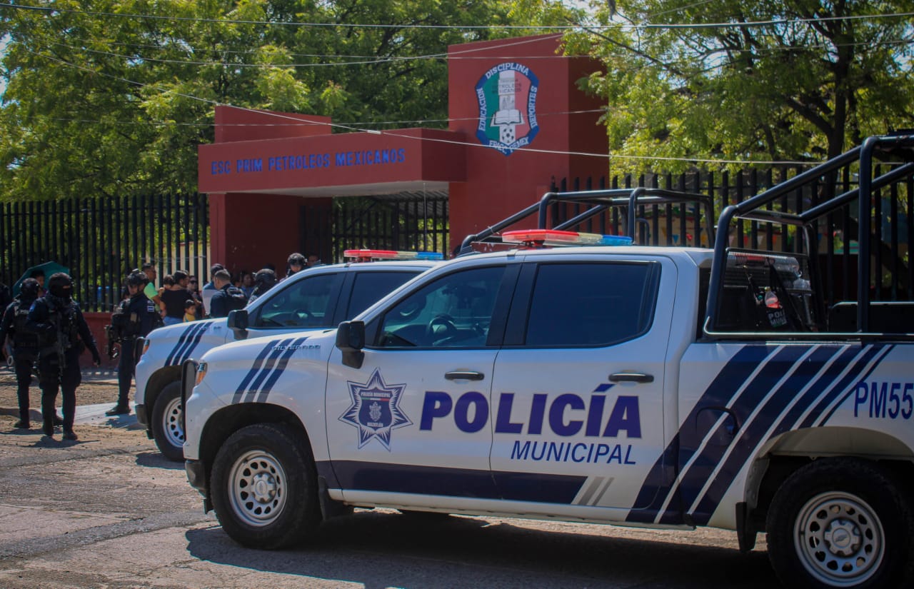 Localizan arma de fuego en tienda de conveniencia de Mazatlán, Sinaloa