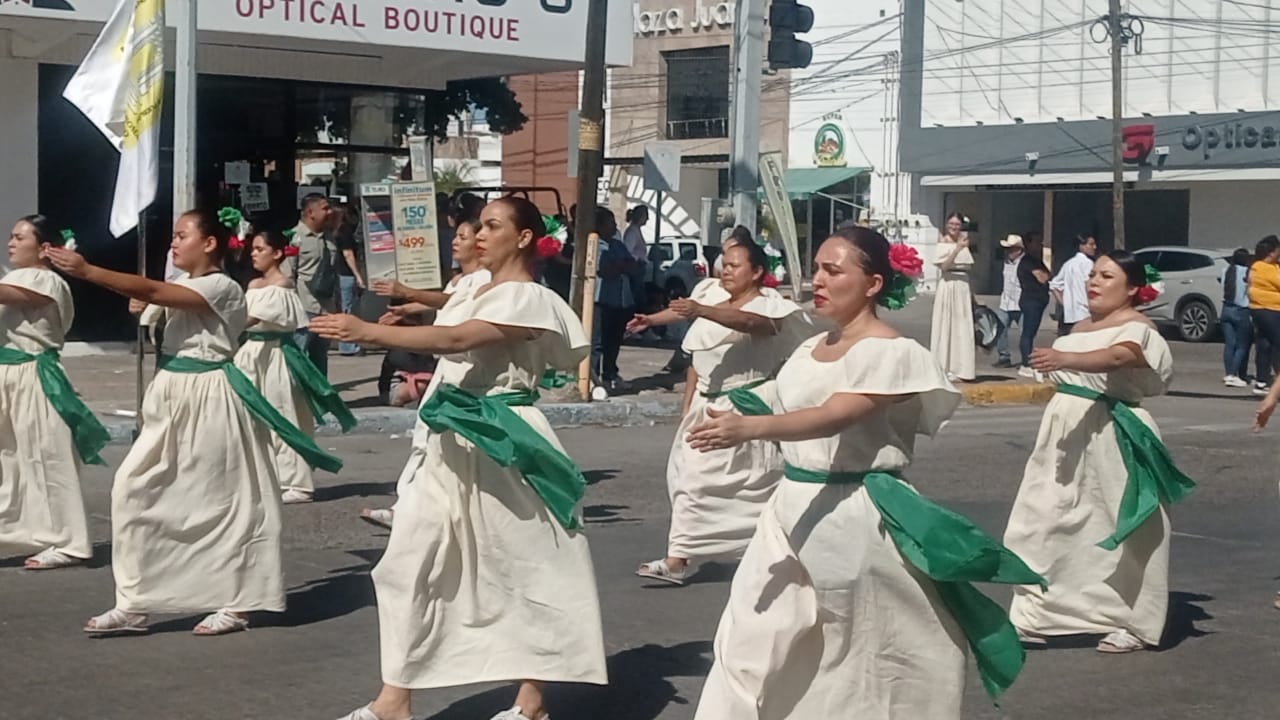 Desfile por el 115 aniversario de la Revolución Mexicana en Los Mochis