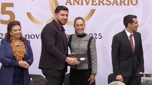 El guasavense Luis Carlos López recibe el Premio Nacional del Deporte 2025