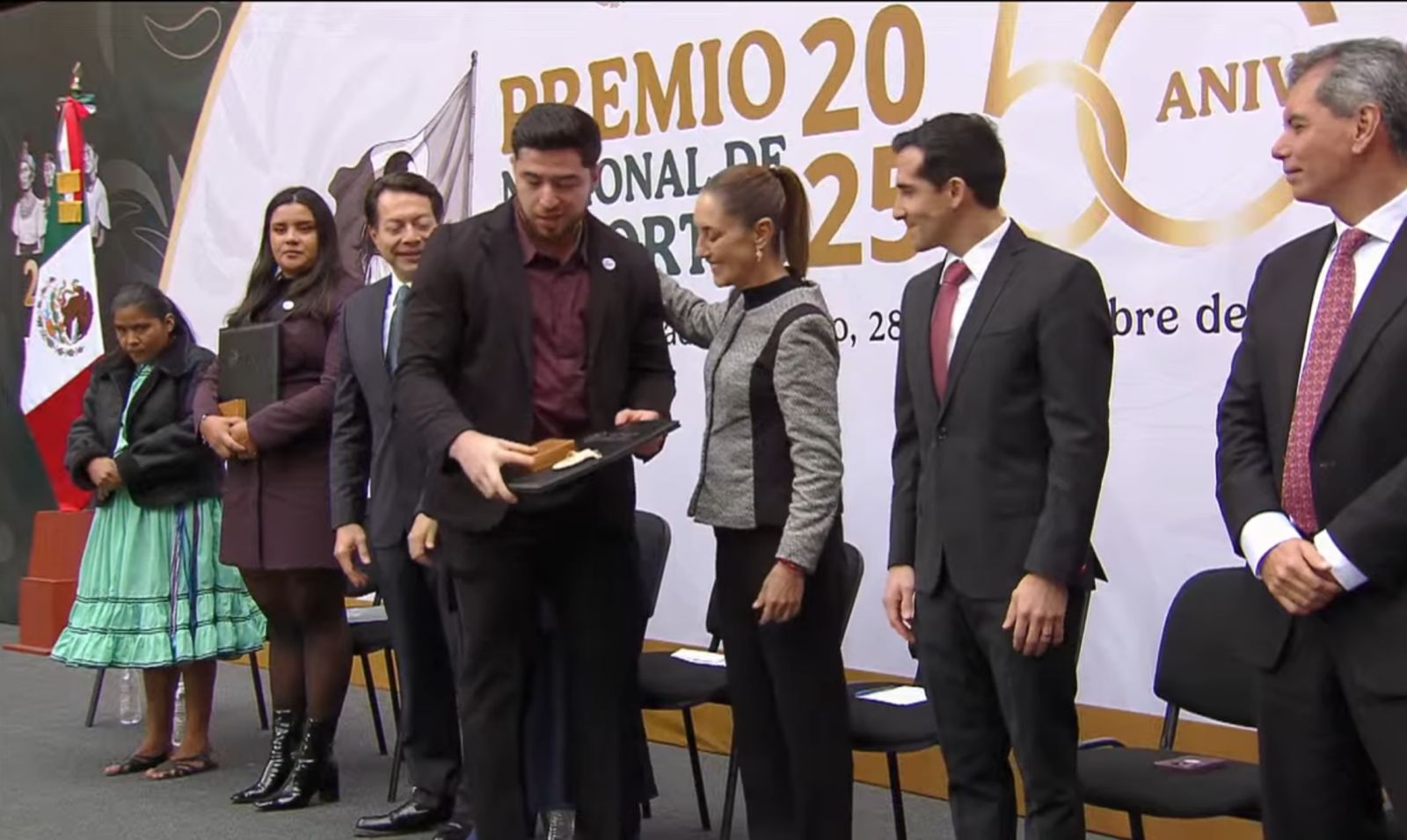 Luis Carlos López recibe el Premio Nacional del Deporte