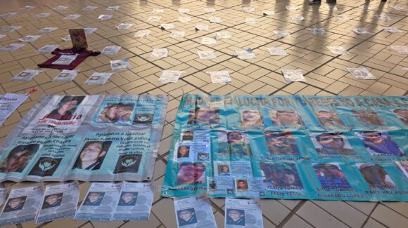 Madres buscadoras se manifiestan en Palacio de Gobierno, en Culiacán, exigen destitución de la Comisionada de Búsqueda de Personas Desaparecidas