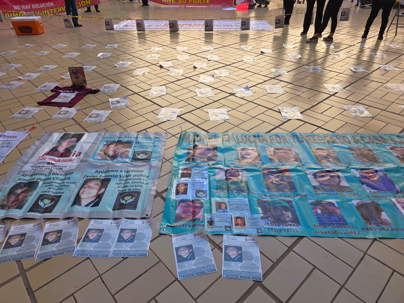 Madres buscadoras se manifiestan en Palacio de Gobierno