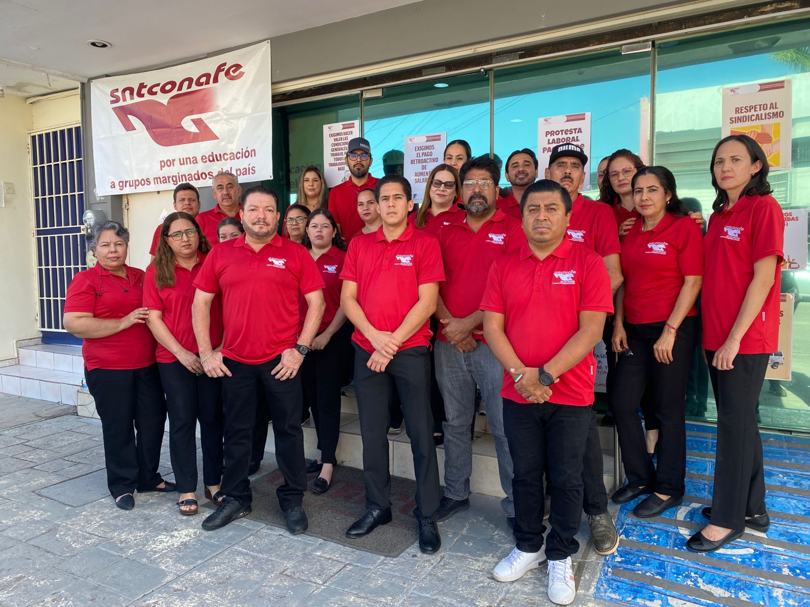 Con manifestación trabajadores de Conafe Sinaloa reclaman cumplimiento de prestaciones laborales