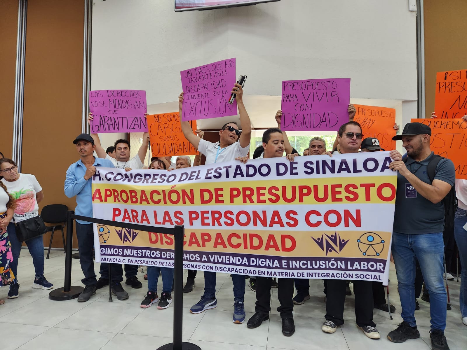 Manifestación en el Congreso de Sinaloa