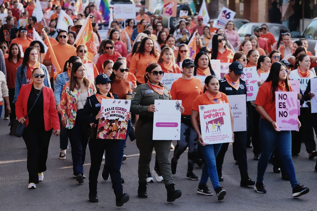 Marcha Naranja en Guasave