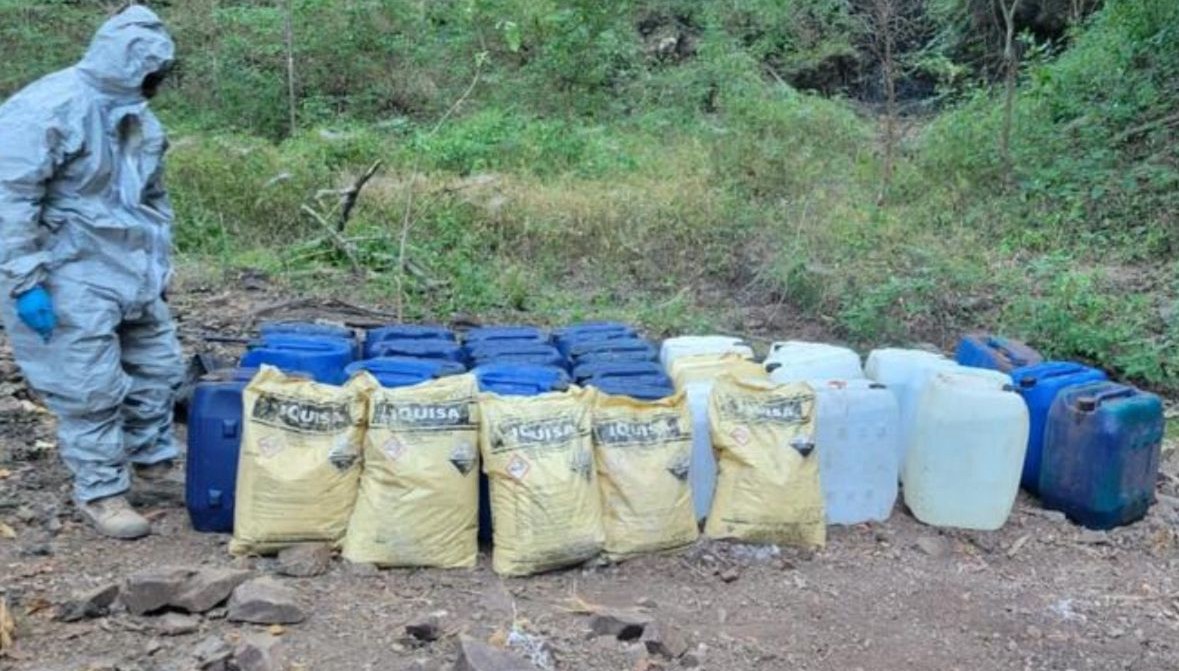 Material para elaborar droga asegurado en Sinaloa