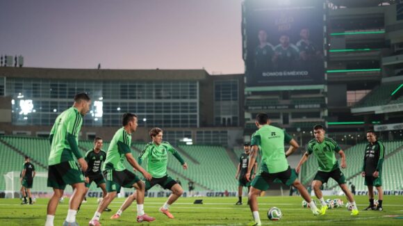 México enfrenta a Paraguay en su último partido de preparación del 2025