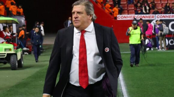 Costa Rica despide a Miguel “Piojo” Herrera al no clasificar al Mundial 2026