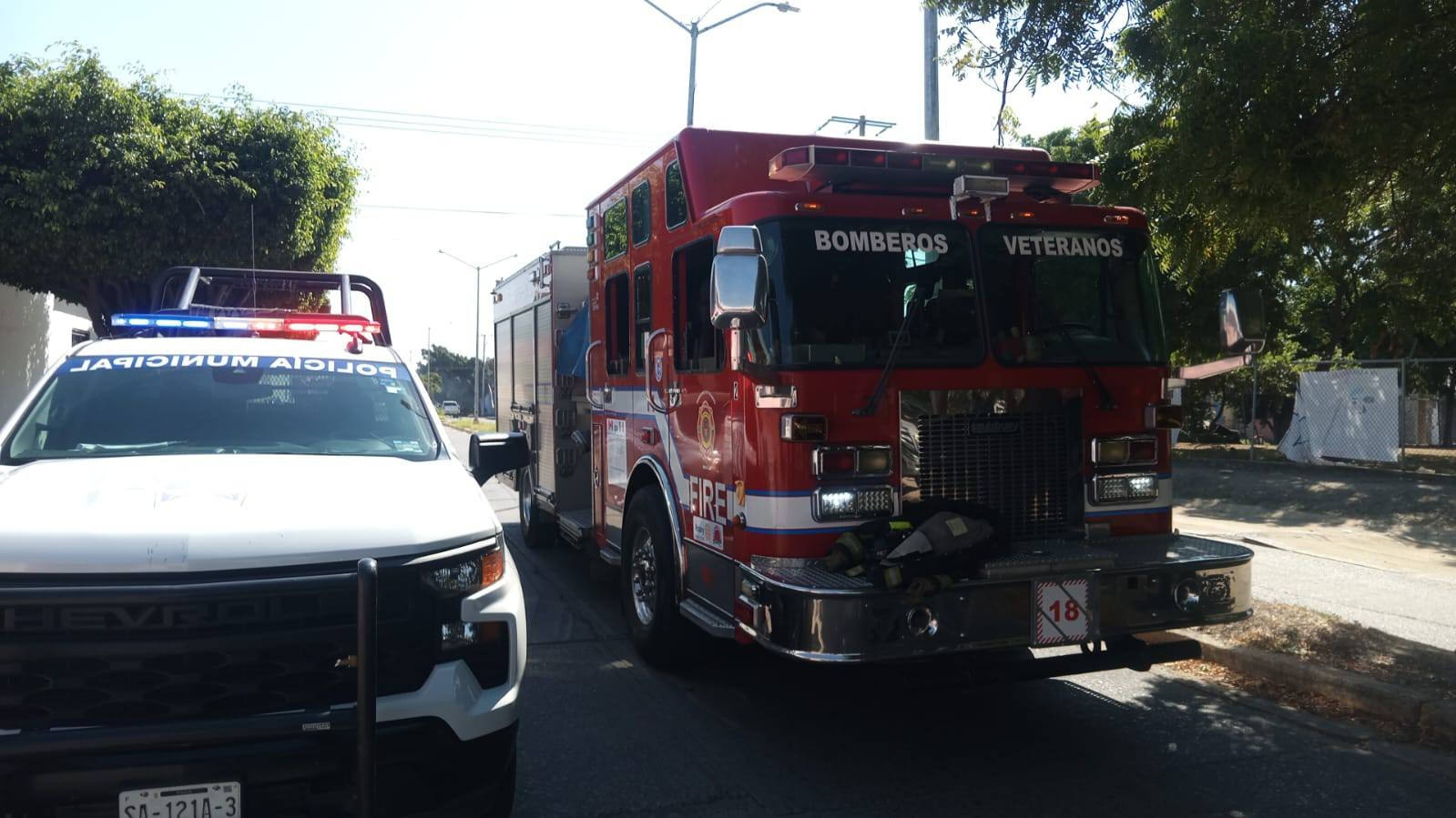 Moto incendiada en Prados del Sol, Mazatlán