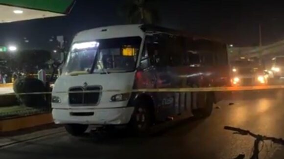 Chofer de camión urbano le quita la vida a ciclista en Mazatlán, Sinaloa