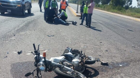 Motociclista fallece en un hospital tras ser arrollado por un vehículo en Las Villas de Los Mochis, Sinaloa