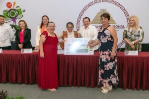 Mujeres sinaloenses logran segundo lugar nacional por acciones de contraloría social