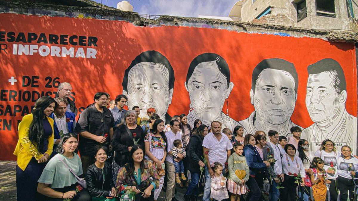 mural en memoria de periodistas asesinados o desaparecidos